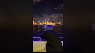 阿布玩嗨乐不思蜀？更新动态乘游艇赏上海繁华夜景！