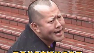 日本搞笑综艺：喜剧演员扮成不良少年，浮夸演技惹主持人哈哈大笑@娱圈小茶茶