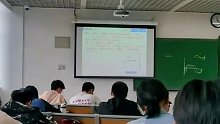文科女生陪男友上课遇老师小测，无奈用哲学解大学物理题