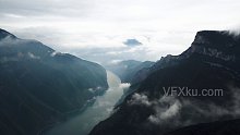 长江三峡之巅云雾缭绕河流山峰-实拍视频