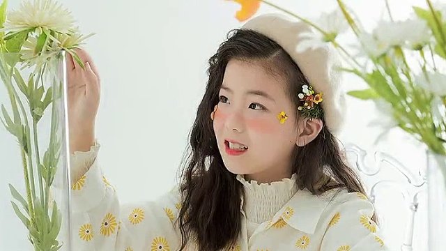 满眼星星的小女孩