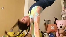 最美街舞女孩，超强倒立控制，太厉害了吧#