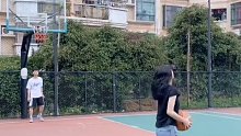 我们一起来打篮球！