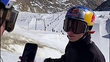780. 你必须努力 因为身后还有很多人等着看你笑话 滑雪