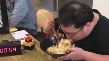 10秒吃完把店送你，没人挑战成功…