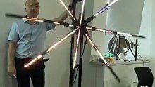 全息图风扇利用这一原理使LED灯以每秒24帧的切换速度旋转，产生漂浮的3D图像