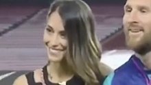 梅西也有“两幅面孔”？梅西与老婆同框VS与其他美女。梅西与安东内拉的爱情故事令人羡慕！