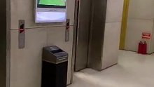 有脾气的电梯……