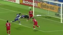 带不动的队友，把莫德里奇气的直拍地！