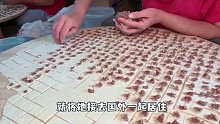 广东大妈开饺子馆，故意做成拇指盖大小，食客吃完愣了，月入20万