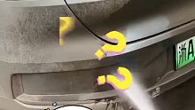 男子清洗爱车，你能猜到车原本的样子吗