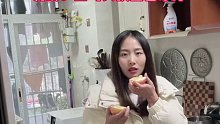 平时连瓶盖都拧不开的女朋友，居然徒手掰开了苹果？？