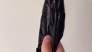 誰能想到這是一個黑色塑料袋的杰作，連褶皺都還原了！