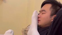 把脚放在男友面前看他有什么反应