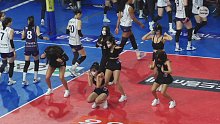 啦啦队小姐姐一号顺风车-5