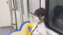 她眼睛好像在对我说情话