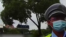当民警执法遇见歪果仁，是时候展现真正的技术了