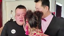 女子出嫁当天弟弟哭成泪人，新娘一句话安慰过于反转