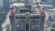 30层高的楼顶竟然建有两座四合院，每套价值1