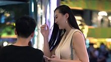 比姚明还要高的女人， 身高达2.36米,，同姓命运却大不同！