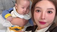 女子晒自己生的孩子，结果却发现长的很像保姆，女子：我给我家保姆生了娃