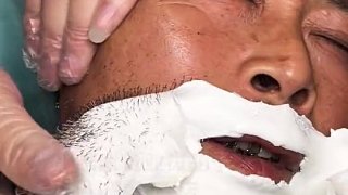 大哥疼不？