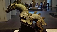 阿布扎比罗浮宫藏：战国青铜龙
