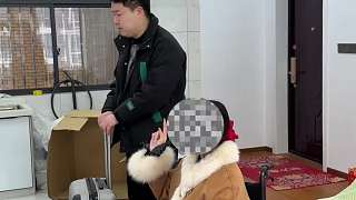 女子因車禍雙腳癱瘓，丈夫照顧了十年后同意離婚！女子：放他自由，賭他的良心！