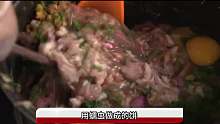 离开越南，就无法吃到一道美食！蠕虫做成的饼味道如何？3