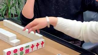 麻將：一波未平，一波又起，這局必須腳踏實(shí)地