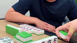 麻將：福不雙至，杠不單行，一開四杠不服不行