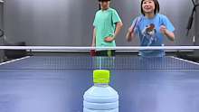 极限乒乓球挑战，谁能闯过所有关卡就能赢得一万日元的奖励。