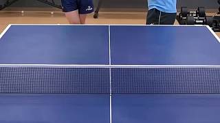 極限乒乓球挑戰(zhàn)賽，誰能把三顆同顏色的球連成一條線就贏。