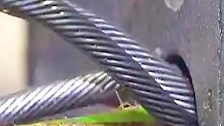 一根價(jià)值900萬(wàn)的航母阻攔索，3秒攔停20噸飛機(jī)，什么原理？