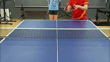 极限乒乓球挑战，把三个球连成一条线的人就赢。