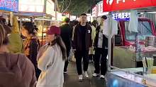 楼下就有这样一个夜市是有多幸福啊