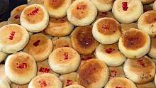 藏在村里的老式月饼我替你们尝过了，红豆沙的超绵密