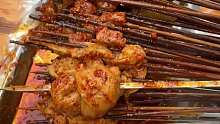 开在巷子里的串串，荤素三毛一根，真的是经济实惠好吃