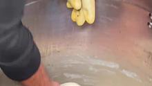 在外漂泊的安徽游子一定很想念这口老式鸡蛋饼！