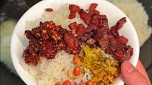 贵州街头的油泡糯米饭，12一碗好特别！