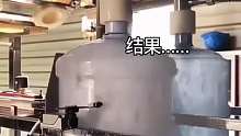 桶装水这么灌的