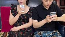 真的服了，看个电视也能受伤……