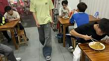 温柔的温柔的抱抱你。