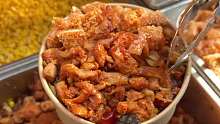 郑州街头，10元顶配烤肉鸡排饭~
