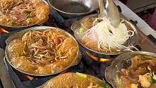 临沂街头这一碗酸辣粉还是小时候的味道！