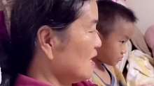 奶奶逗孙子“挑妈妈的毛病”，孙子一直对答如流一直护着妈妈