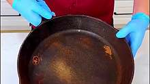 清洗锈迹斑斑的平底锅真的很解压