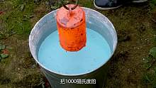 1000度的铁块丢进非牛顿流体里，究竟会发生啥？最后场面真刺激
