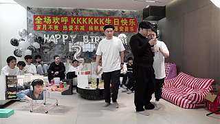崩哥聚會(huì)翻唱求佛場(chǎng)面爆笑