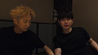 深色布沾衣表達(dá)憤怒